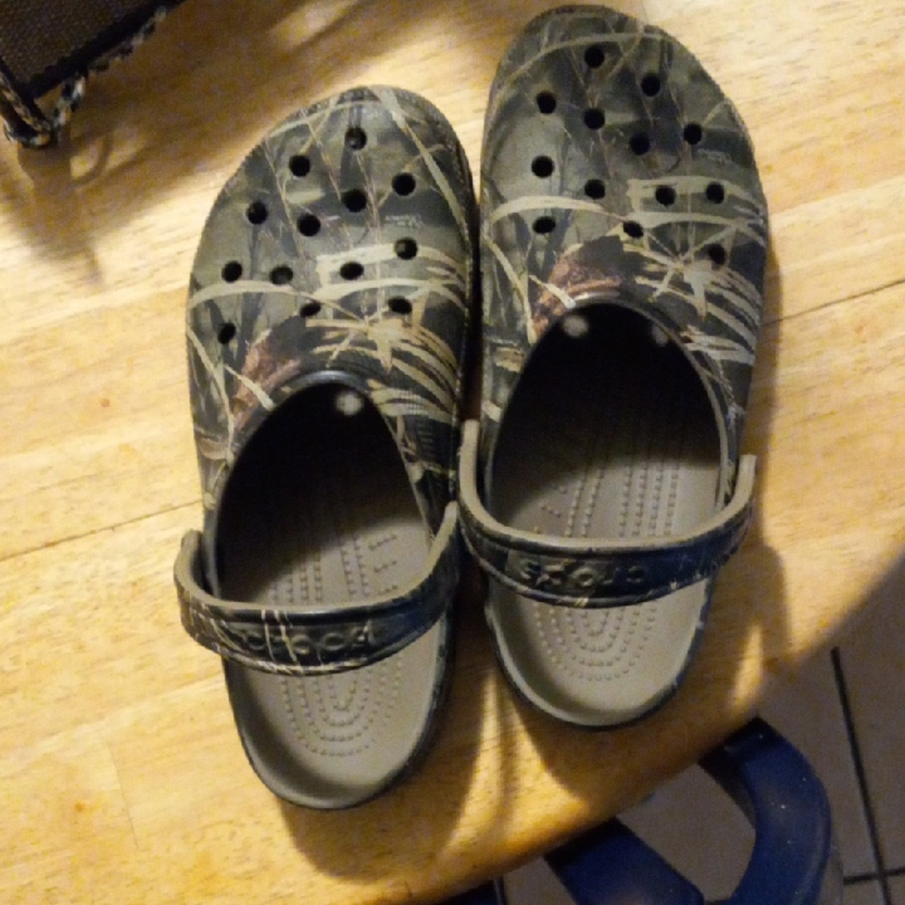 CROCS Men's Camouflage Slip-Ons